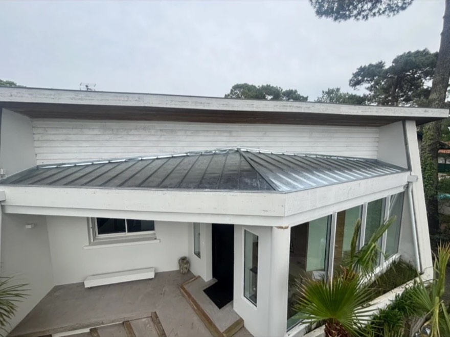 Couverture zinc sur une villa